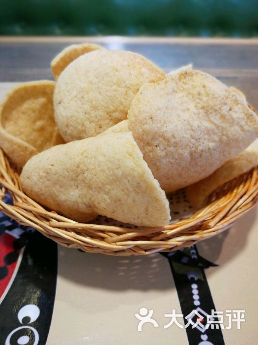 天价五粮液29万一瓶纯金底座被指涉嫌过度包装-开云电竞官网(图2) 开云电竞