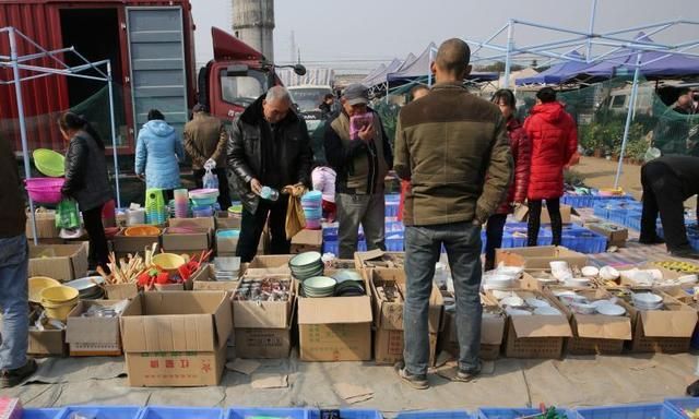 开云电竞-成都礼仪职中民航与游泳专业部特色课开课啦!(图2) 开云电竞官网