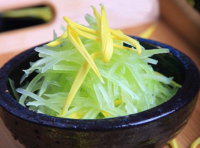 “开云电竞”女性分泌物发黄的原因是什么(图3) 开云电竞app下载安装